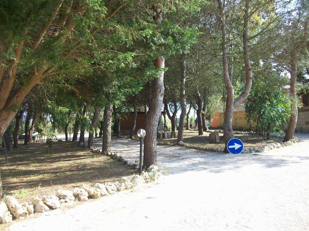 Appartamenti Turistici Aprile Antonio Luigi Боргане Екстериор снимка