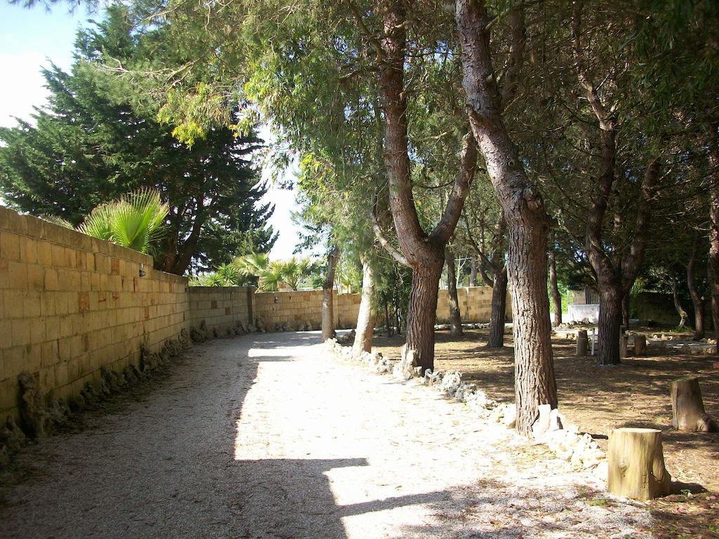 Appartamenti Turistici Aprile Antonio Luigi Боргане Екстериор снимка