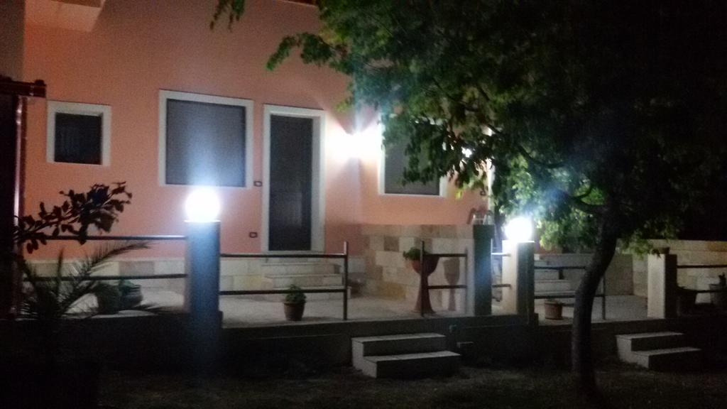 Appartamenti Turistici Aprile Antonio Luigi Боргане Екстериор снимка