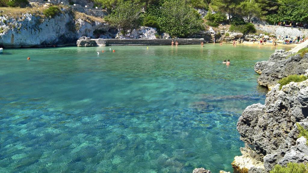 Appartamenti Turistici Aprile Antonio Luigi Боргане Екстериор снимка